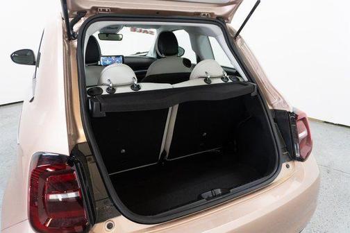 2024 FIAT 500e Base