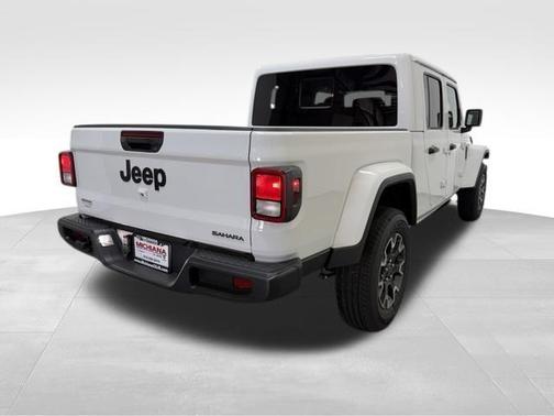 Bright White Clearcoat 2026 Jeep Gladiator Sport