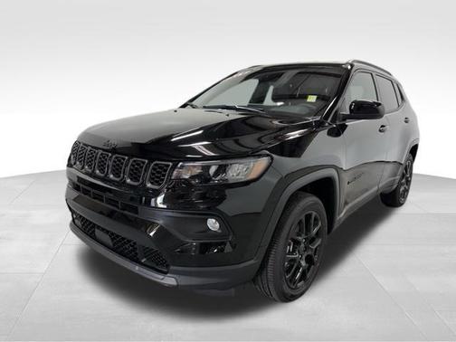 Diamond Black 2026 Jeep Compass Latitude