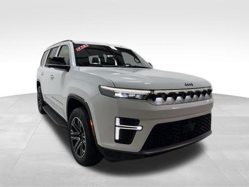 2026 Jeep Grand Wagoneer Base