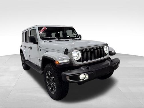 Bright White Clearcoat 2026 Jeep Wrangler Sahara