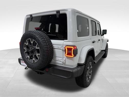 Bright White Clearcoat 2026 Jeep Wrangler Sahara