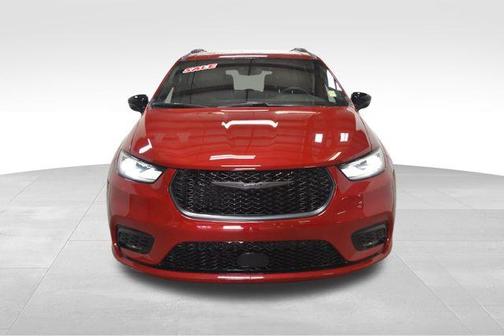 2025 Chrysler Pacifica Hybrid Select