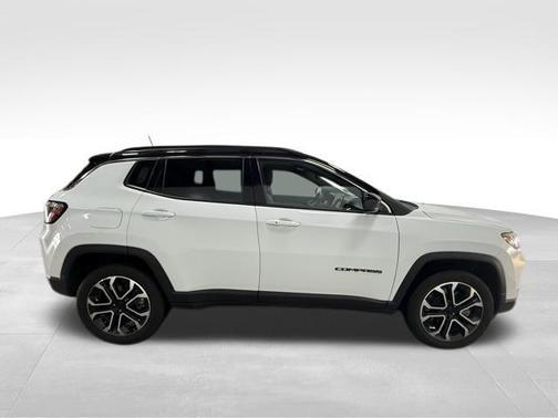 Bright White Clearcoat 2024 Jeep Compass Limited