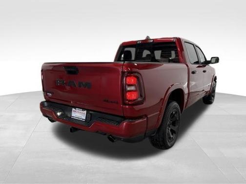 Molten Red Pearlcoat 2026 RAM 1500 Big Horn/Lone Star
