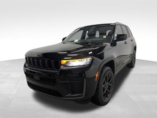 2026 Jeep Grand Cherokee Laredo