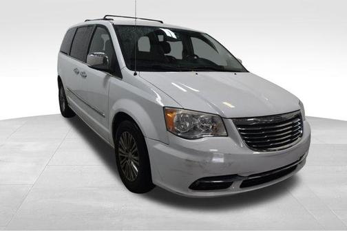 2014 Chrysler Town & Country Touring-L
