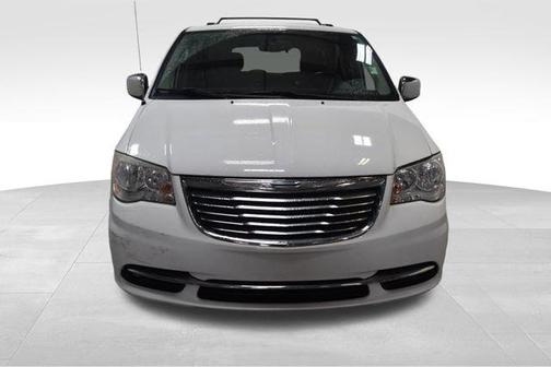 2014 Chrysler Town & Country Touring-L