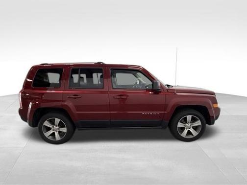 Deep Cherry Red Crystal Pearlcoat 2017 Jeep Patriot High Altitude