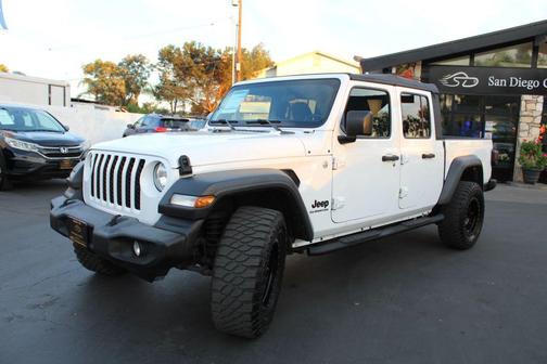 Bright White Clearcoat 2020 Jeep Gladiator Sport S