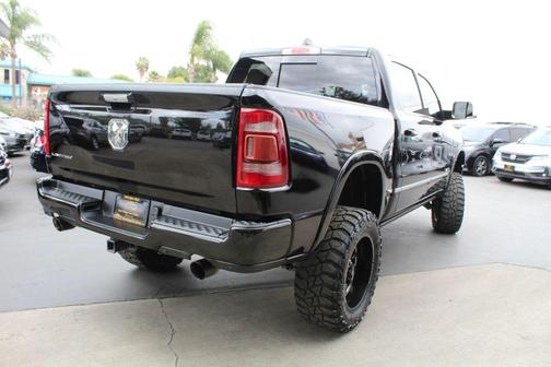 Diamond Black Crystal Pearlcoat 2019 RAM 1500 Limited