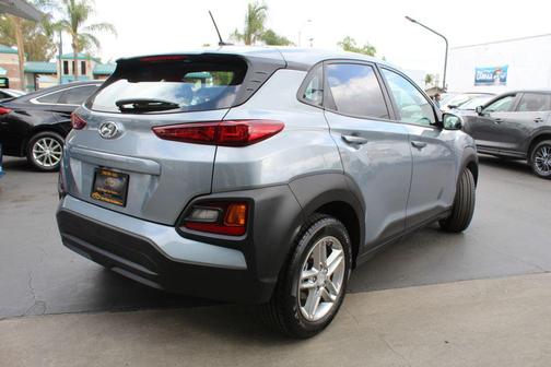 Sonic Silver 2021 Hyundai KONA SE