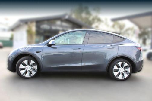 2021 Tesla Model Y Standard Range Rear-Wheel Drive