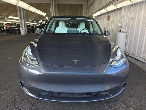 2021 Tesla Model Y Standard Range Rear-Wheel Drive