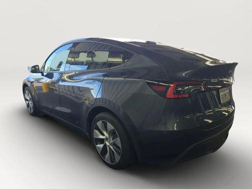 2021 Tesla Model Y Standard Range Rear-Wheel Drive