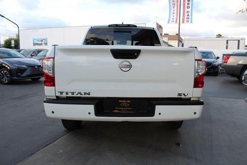 Glacier White 2023 Nissan Titan SV