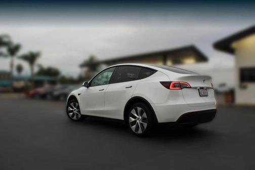 2021 Tesla Model Y Long Range Dual Motor All-Wheel Drive