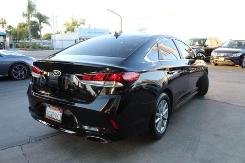 Phantom Black 2019 Hyundai SONATA SE