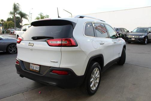 Bright White Clearcoat 2018 Jeep Cherokee Latitude Plus