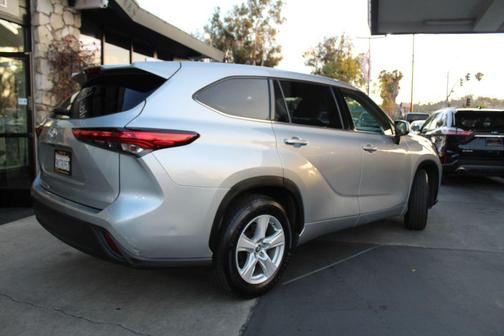 Celestial Silver Metallic 2021 Toyota Highlander L