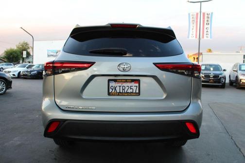 Celestial Silver Metallic 2021 Toyota Highlander L