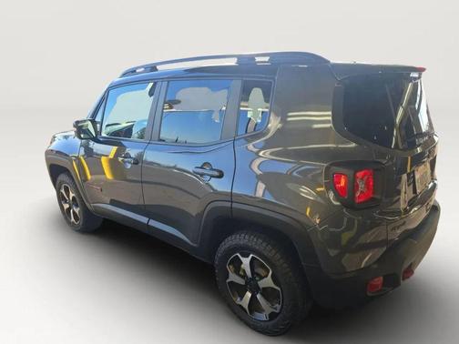 2022 Jeep Renegade Trailhawk