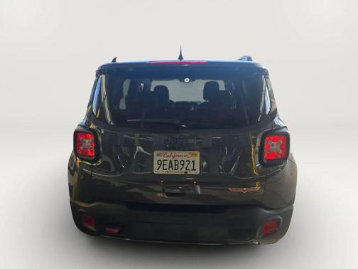 2022 Jeep Renegade Trailhawk