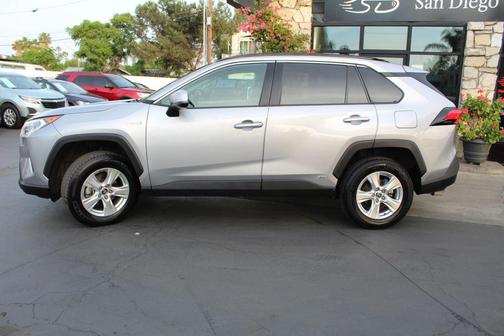 Silver Sky Metallic 2021 Toyota RAV4 Hybrid XLE