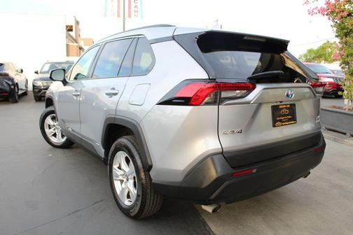 Silver Sky Metallic 2021 Toyota RAV4 Hybrid XLE