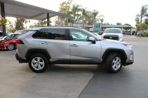 Silver Sky Metallic 2021 Toyota RAV4 Hybrid XLE