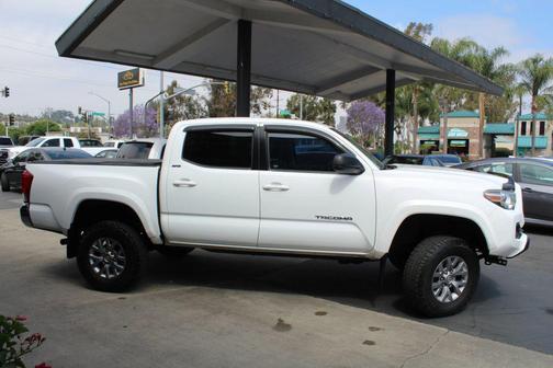 Super White 2016 Toyota Tacoma SR5
