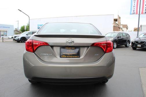 Gray 2018 Toyota Corolla SE