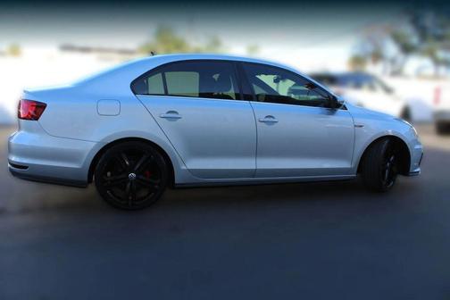 2016 Volkswagen Jetta 2.0T GLI SE
