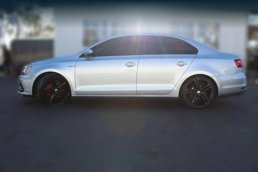 2016 Volkswagen Jetta 2.0T GLI SE