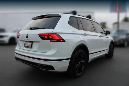 2022 Volkswagen Tiguan 2.0T SE R-Line Black