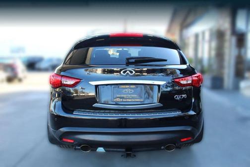 Black 2017 INFINITI QX70 Base