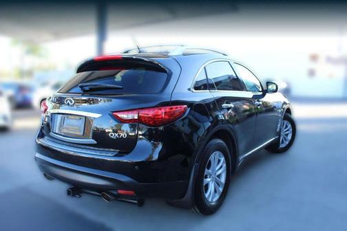 Black 2017 INFINITI QX70 Base