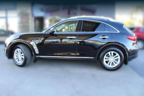 Black 2017 INFINITI QX70 Base
