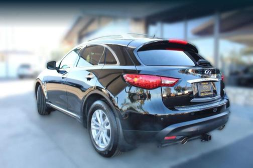 Black 2017 INFINITI QX70 Base