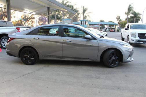 Fluid Metal 2021 Hyundai ELANTRA SEL