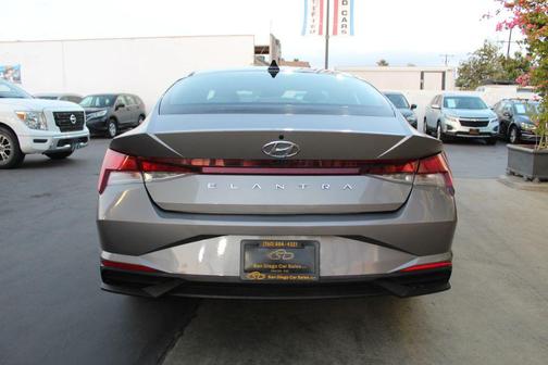Fluid Metal 2021 Hyundai ELANTRA SEL