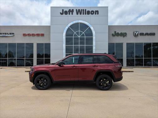 2024 Jeep Grand Cherokee Altitude