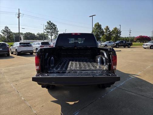 2024 RAM 1500 Classic Warlock Crew Cab 4x4 5'7' Box