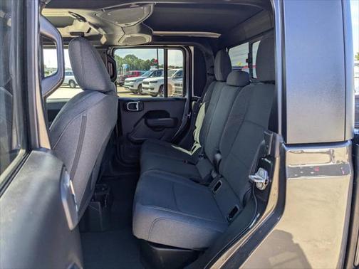 2024 Jeep Gladiator Sport S