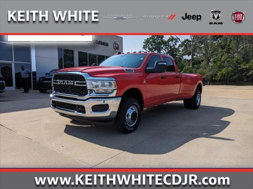 2024 RAM 3500 Tradesman Crew Cab 4x4 8' Box