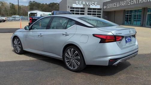 2023 Nissan Altima 2.5 SL