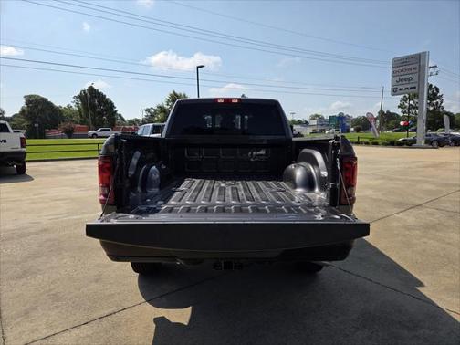 2025 RAM 2500 Tradesman Crew Cab 4x4 6'4' Box