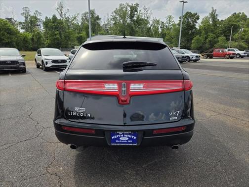 2015 Lincoln MKT Livery