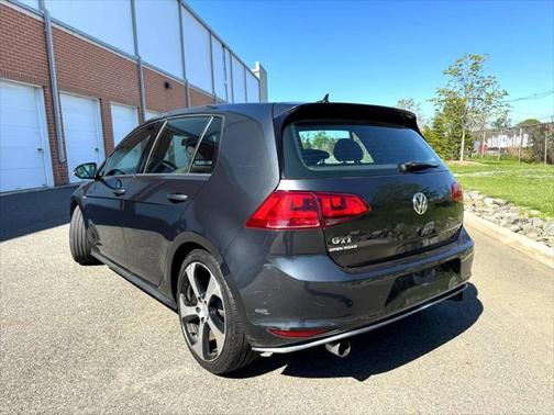 2015 Volkswagen Golf GTI 2.0T S 4-Door