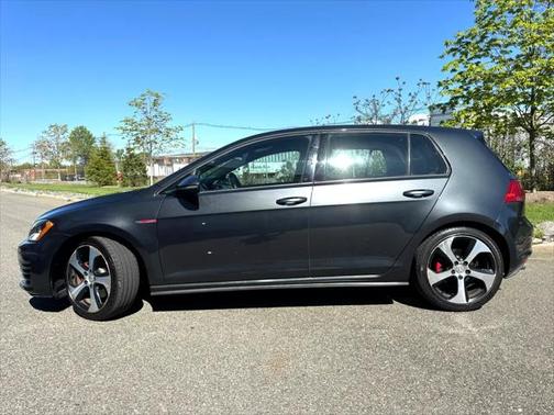 2015 Volkswagen Golf GTI 2.0T S 4-Door